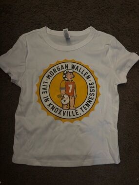 Morgan wallen fitted tee!